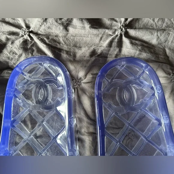 Chanel Women's Stylish Purple Sandals - Picture 4 of 6